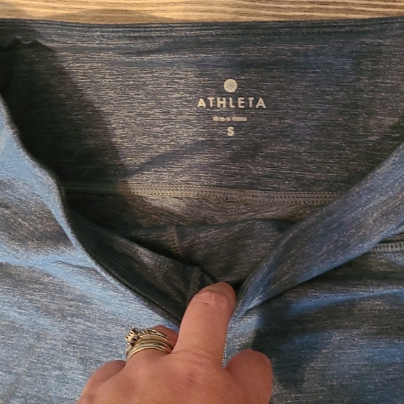 Athleta crop legging - Picture 2 of 3